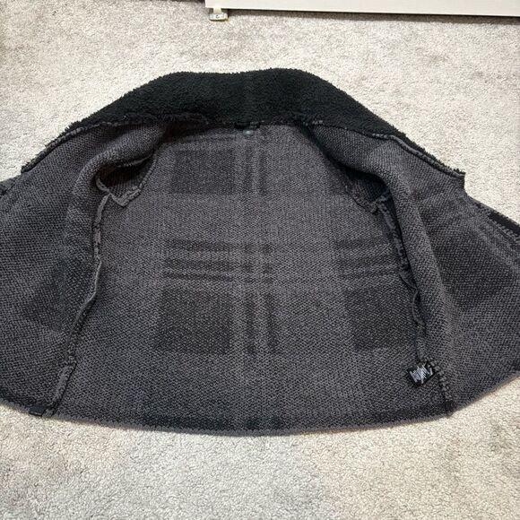 Barefoot Dreams CozyChic Black Grey Gray Plaid Shearling Cardigan Jacket Size XS - Picture 8 of 12